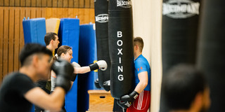 Teilnehmende beim Kickboxing-Kurs